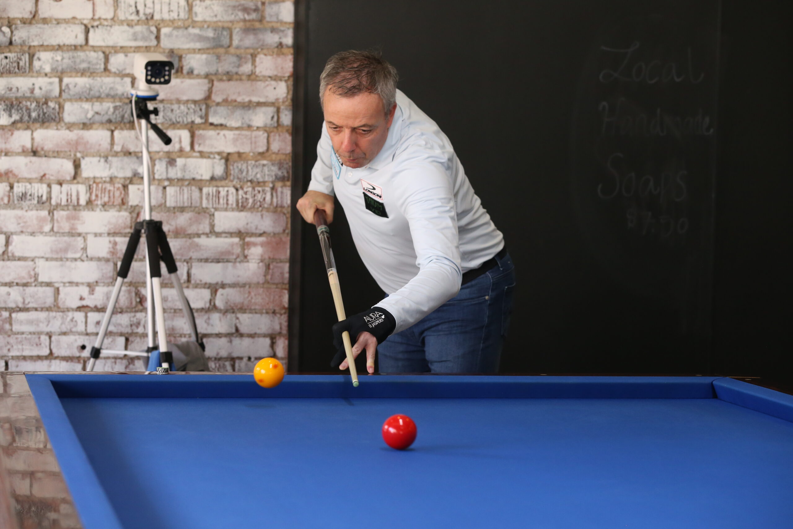 Photo 5time world champion comes to Lawrence to provide billiards